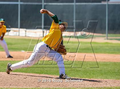 Thumbnail 1 in Highland vs. Narbonne photogallery.