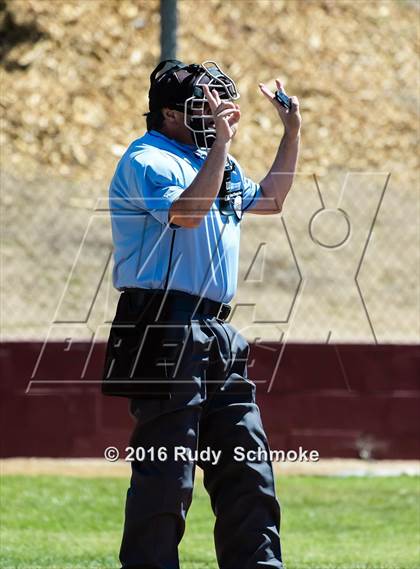 Thumbnail 1 in Highland vs. Narbonne photogallery.