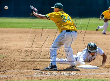 Thumbnail 1 in Highland vs. Narbonne photogallery.