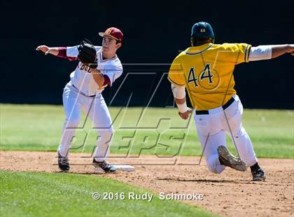 Thumbnail 1 in Highland vs. Narbonne photogallery.