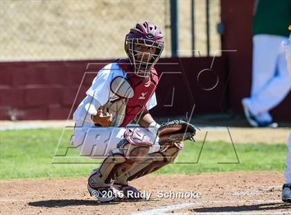 Thumbnail 1 in Highland vs. Narbonne photogallery.