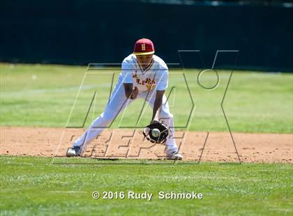 Thumbnail 3 in Highland vs. Narbonne photogallery.
