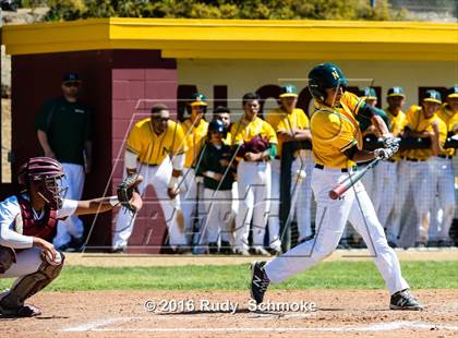 Thumbnail 3 in Highland vs. Narbonne photogallery.