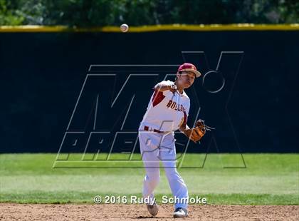 Thumbnail 2 in Highland vs. Narbonne photogallery.