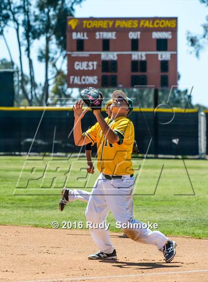 Thumbnail 1 in Highland vs. Narbonne photogallery.