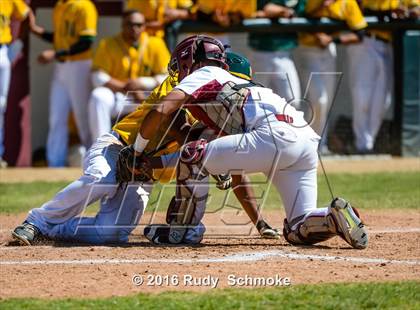 Thumbnail 1 in Highland vs. Narbonne photogallery.