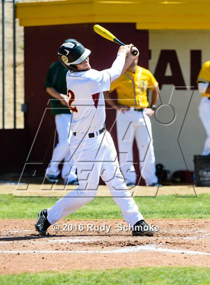 Thumbnail 2 in Highland vs. Narbonne photogallery.