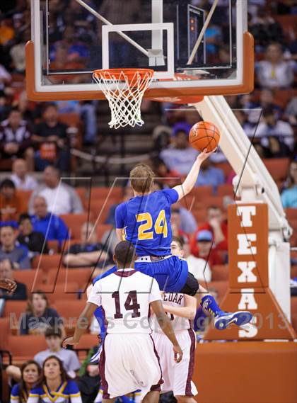 Thumbnail 1 in White Oak vs. Brock (UIL 2A Final) photogallery.