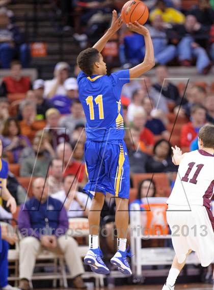 Thumbnail 3 in White Oak vs. Brock (UIL 2A Final) photogallery.