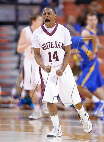 Thumbnail 2 in White Oak vs. Brock (UIL 2A Final) photogallery.