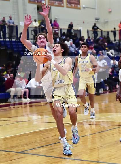 Thumbnail 3 in St. Pius X Catholic vs. Florence photogallery.
