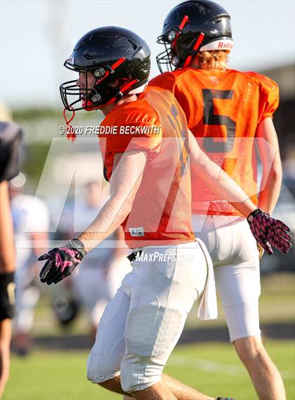 Thumbnail 1 in Tom Bean vs. Whitewright (scrimmage) photogallery.
