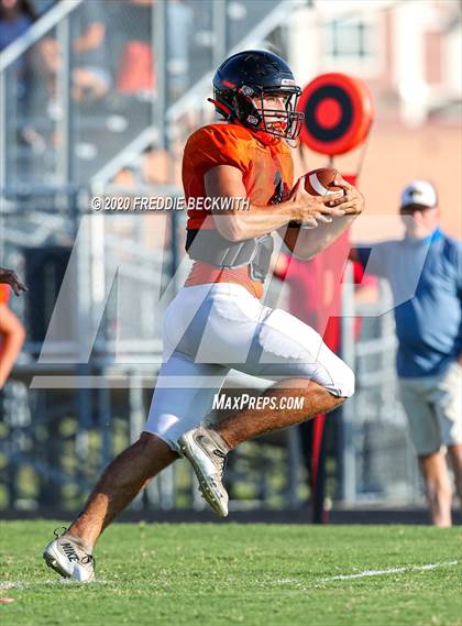 Thumbnail 3 in Tom Bean vs. Whitewright (scrimmage) photogallery.