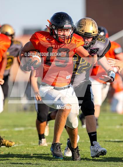 Thumbnail 3 in Tom Bean vs. Whitewright (scrimmage) photogallery.