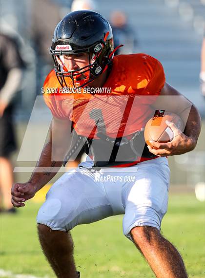 Thumbnail 1 in Tom Bean vs. Whitewright (scrimmage) photogallery.
