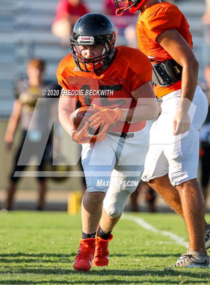 Thumbnail 2 in Tom Bean vs. Whitewright (scrimmage) photogallery.