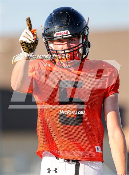 Thumbnail 1 in Tom Bean vs. Whitewright (scrimmage) photogallery.