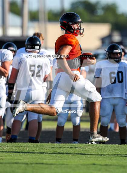 Thumbnail 3 in Tom Bean vs. Whitewright (scrimmage) photogallery.