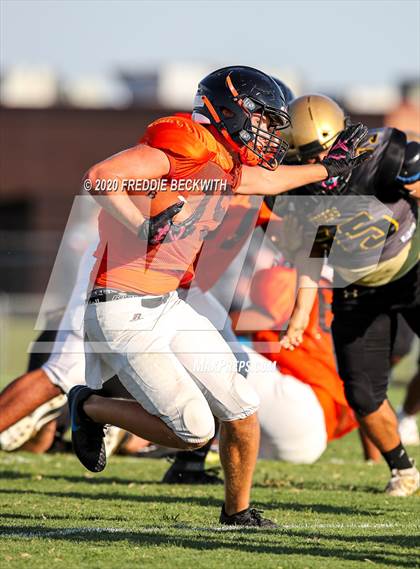 Thumbnail 3 in Tom Bean vs. Whitewright (scrimmage) photogallery.
