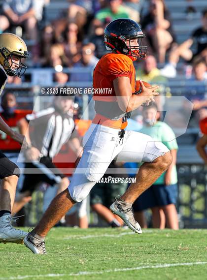 Thumbnail 2 in Tom Bean vs. Whitewright (scrimmage) photogallery.
