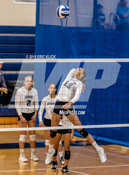 Thumbnail 3 in Steinbrenner vs Bishop McLaughlin Catholic (Bishop McLaughlin JV Tournament) photogallery.