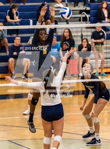 Thumbnail 1 in Steinbrenner vs Bishop McLaughlin Catholic (Bishop McLaughlin JV Tournament) photogallery.