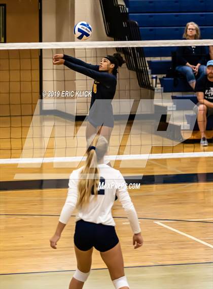 Thumbnail 3 in Steinbrenner vs Bishop McLaughlin Catholic (Bishop McLaughlin JV Tournament) photogallery.