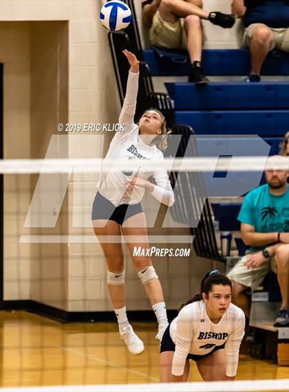 Thumbnail 1 in Steinbrenner vs Bishop McLaughlin Catholic (Bishop McLaughlin JV Tournament) photogallery.