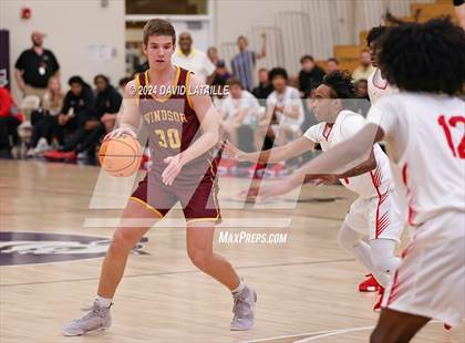Thumbnail 3 in Windsor vs. Denver East photogallery.