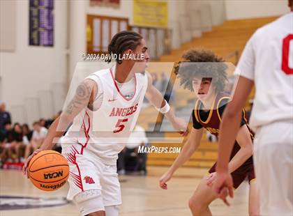 Thumbnail 3 in Windsor vs. Denver East photogallery.