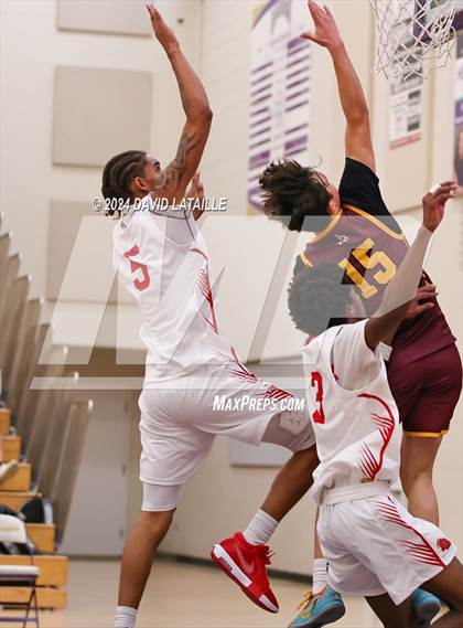 Thumbnail 2 in Windsor vs. Denver East photogallery.