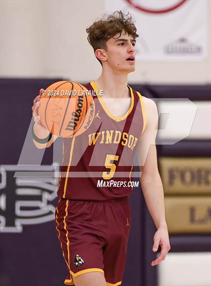 Thumbnail 2 in Windsor vs. Denver East photogallery.