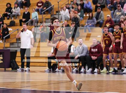 Thumbnail 2 in Windsor vs. Denver East photogallery.