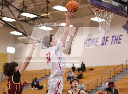 Thumbnail 3 in Windsor vs. Denver East photogallery.