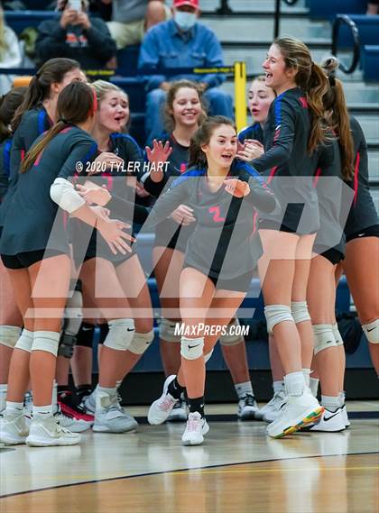 Thumbnail 3 in Plainfield vs. Avon (IHSAA 4A Sectional Semifinal) photogallery.