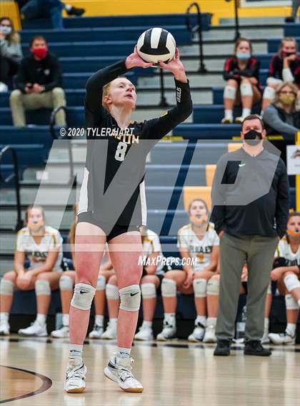 Thumbnail 1 in Plainfield vs. Avon (IHSAA 4A Sectional Semifinal) photogallery.