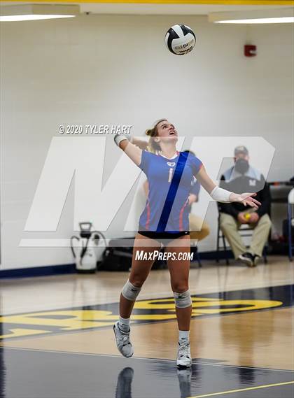 Thumbnail 3 in Plainfield vs. Avon (IHSAA 4A Sectional Semifinal) photogallery.