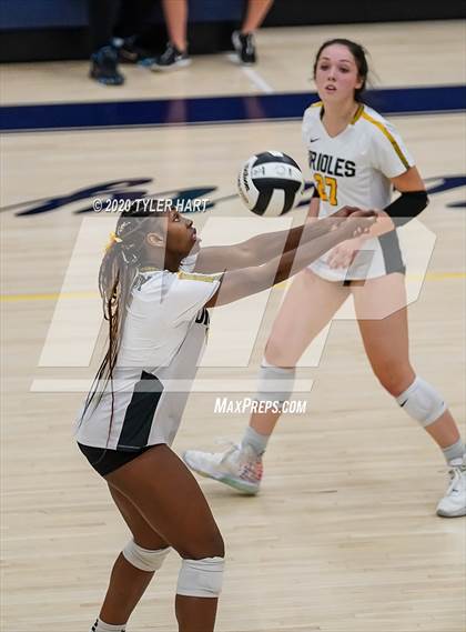 Thumbnail 3 in Plainfield vs. Avon (IHSAA 4A Sectional Semifinal) photogallery.