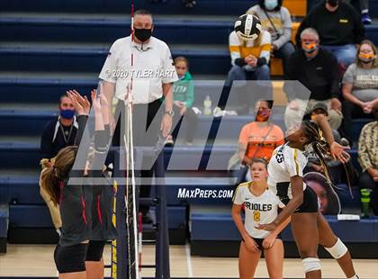Thumbnail 1 in Plainfield vs. Avon (IHSAA 4A Sectional Semifinal) photogallery.