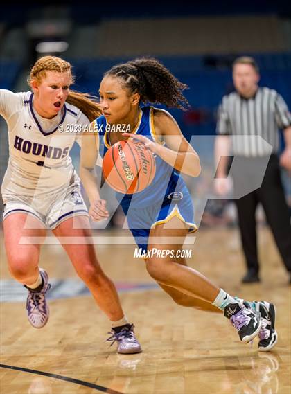 Thumbnail 1 in Boerne vs Sunnyvale (UIL 4A Basketball Semifinal) photogallery.