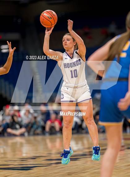 Thumbnail 2 in Boerne vs Sunnyvale (UIL 4A Basketball Semifinal) photogallery.