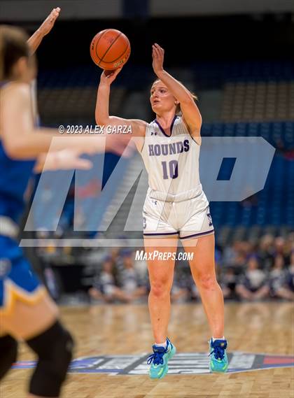 Thumbnail 3 in Boerne vs Sunnyvale (UIL 4A Basketball Semifinal) photogallery.
