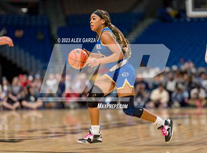 Thumbnail 1 in Boerne vs Sunnyvale (UIL 4A Basketball Semifinal) photogallery.