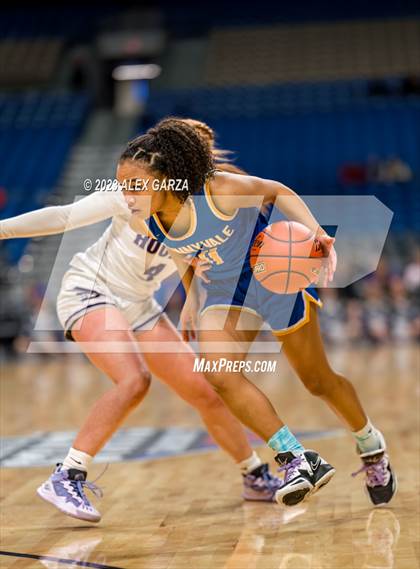 Thumbnail 3 in Boerne vs Sunnyvale (UIL 4A Basketball Semifinal) photogallery.