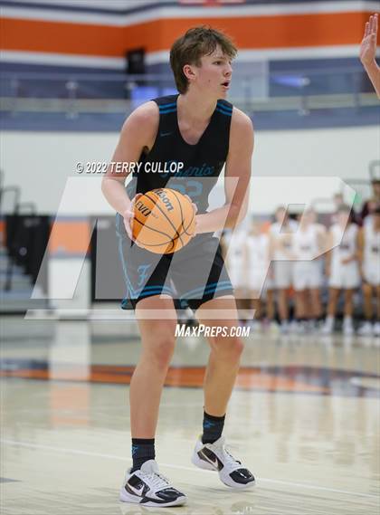 Thumbnail 2 in Farmington vs. Lone Peak (Falcon Classic) photogallery.
