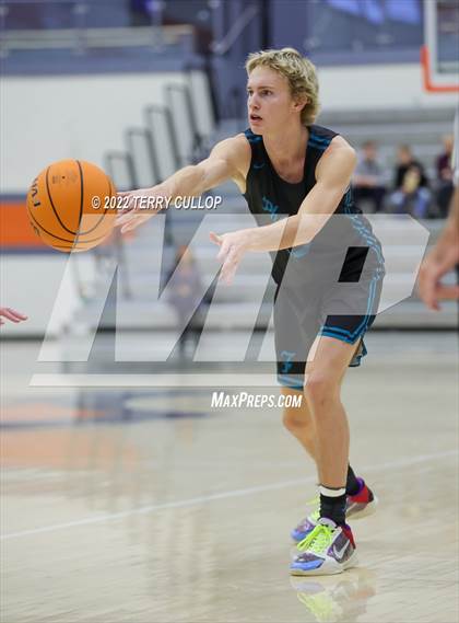 Thumbnail 1 in Farmington vs. Lone Peak (Falcon Classic) photogallery.