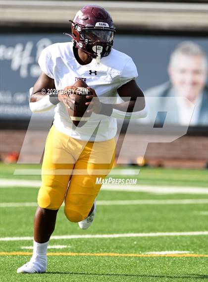 Thumbnail 2 in Sale Creek vs Tyner Academy (Blue Cross Blue Shield Jamboree) photogallery.