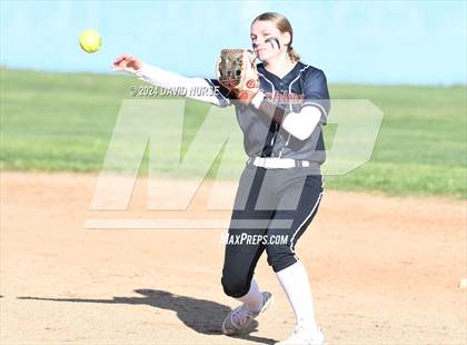 Thumbnail 3 in Highland @ Quartz Hill photogallery.