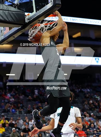 Thumbnail 3 in Sheldon vs. Sierra Canyon (CIF State Open Division Final) photogallery.