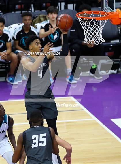 Thumbnail 2 in Sheldon vs. Sierra Canyon (CIF State Open Division Final) photogallery.